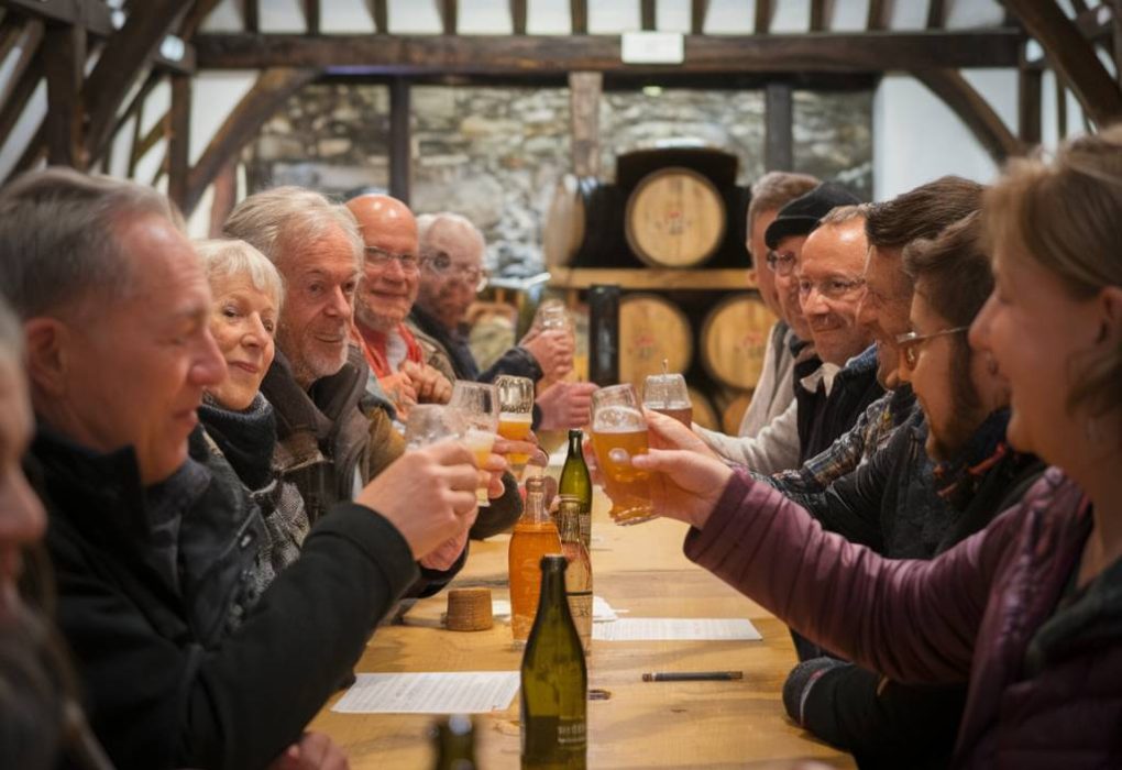 cidre breton : découvrez les saveurs authentiques de Bretagne