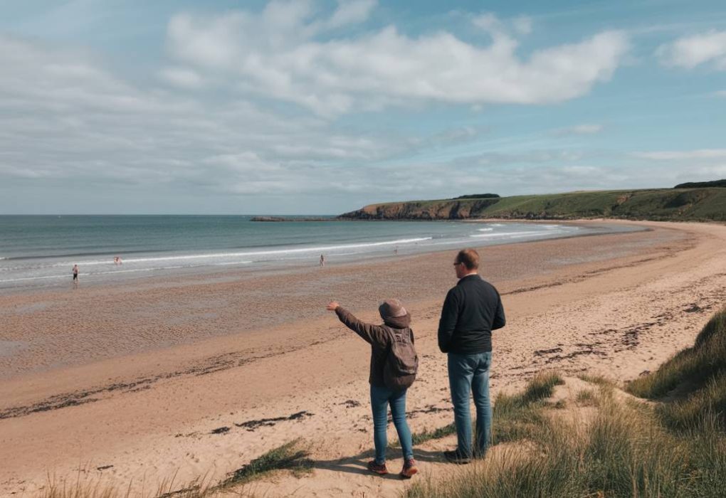 Visite de l’île de Groix : la plage des Sables Rouges Groix, joyau minéral breton